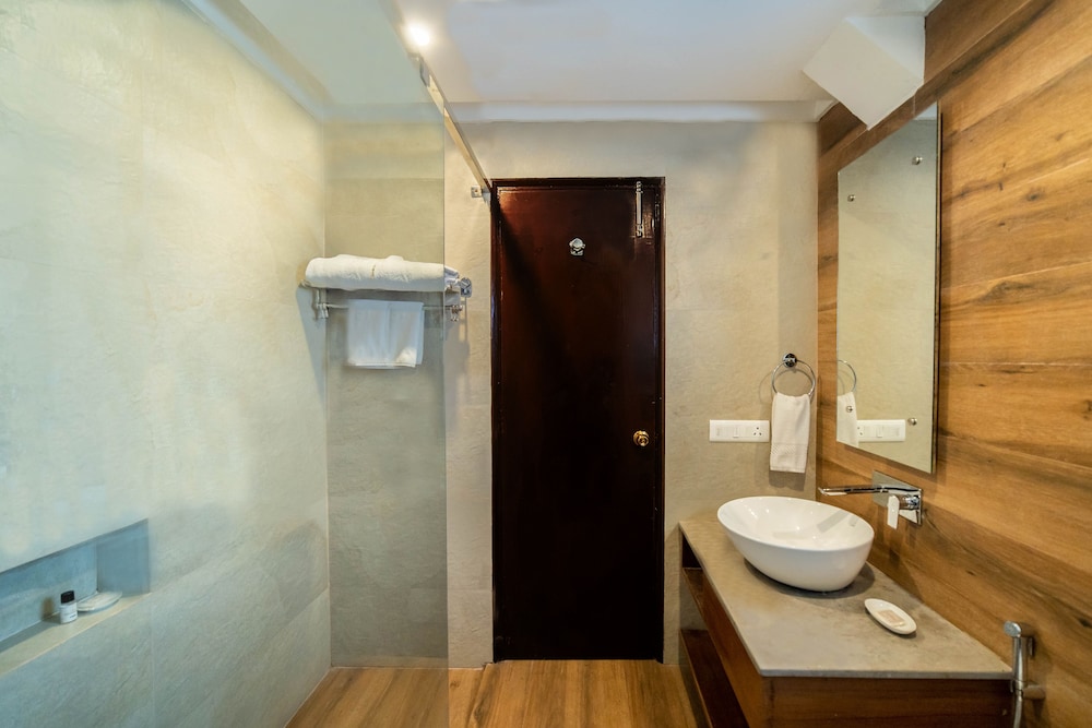 Country Inn Nature Resort Bhimtal