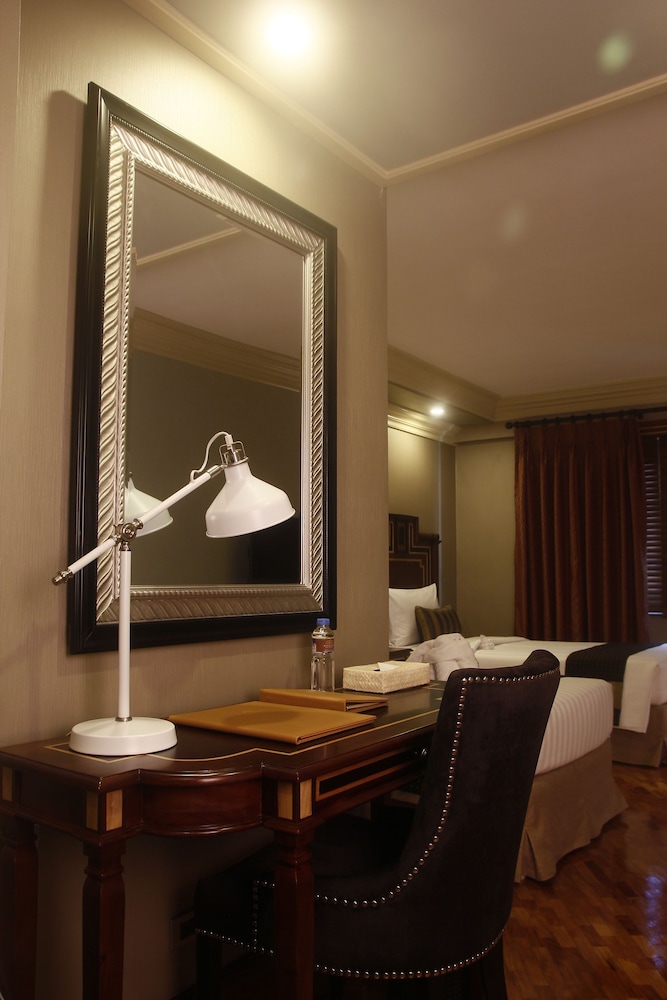 Herald Suites Polaris