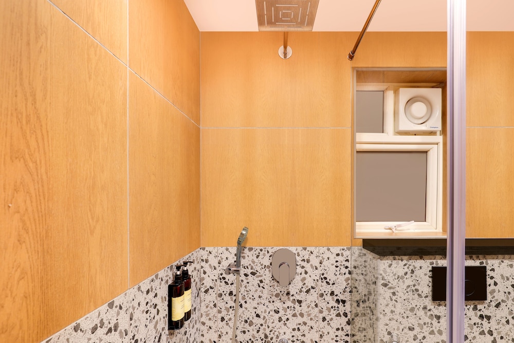 Lemon Tree Suites, Whitefield, Bengaluru