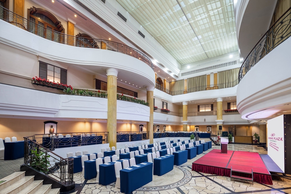 Crowne Plaza Hotel & Suites Landmark Shenzhen By IHG