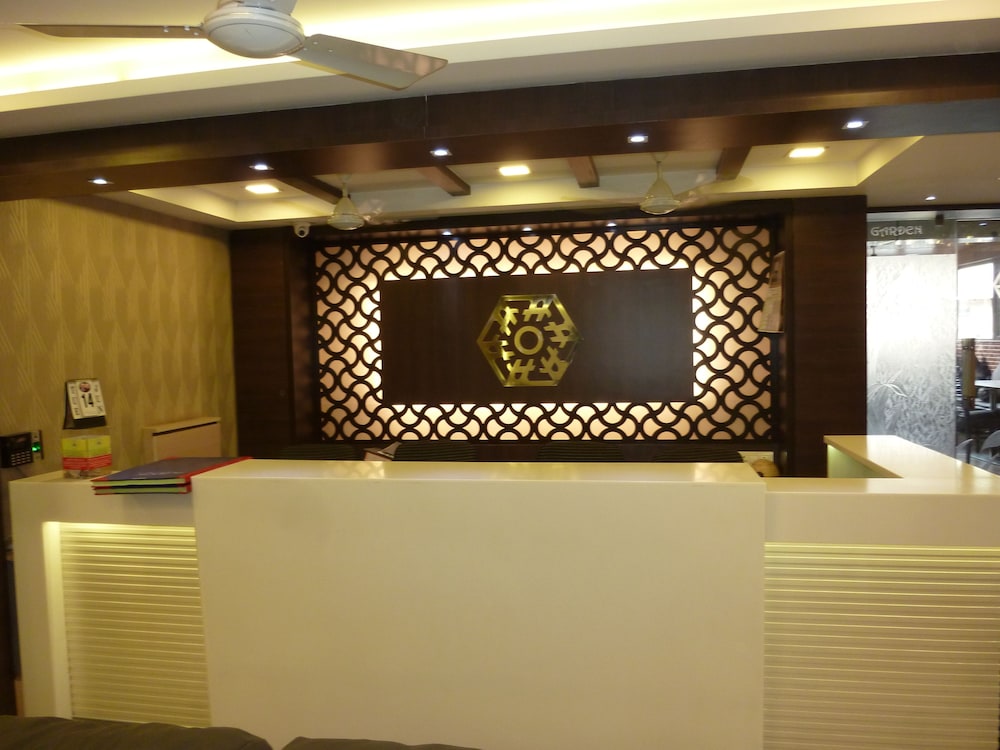 Hotel Orient Palace