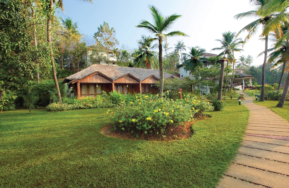 Fragrant Nature Backwater Resort and Ayurveda Spa