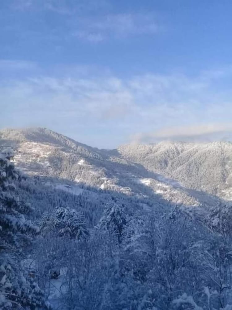 Shagufta Hotel Murree