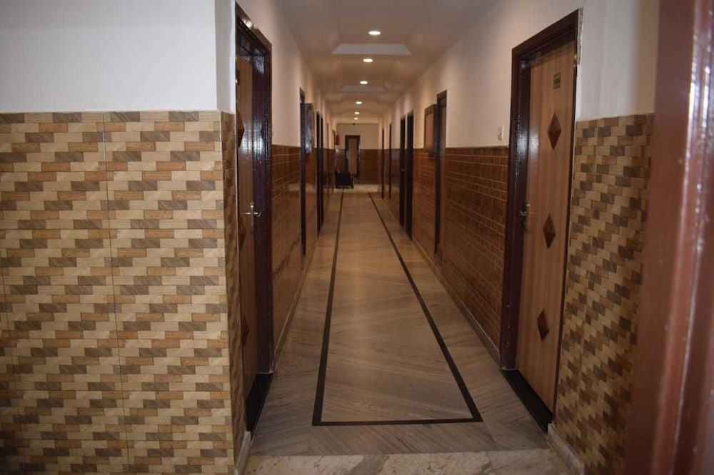 Hotel Jagdamba