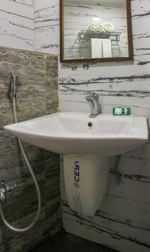 Treebo Address Inn, Banjara Hills