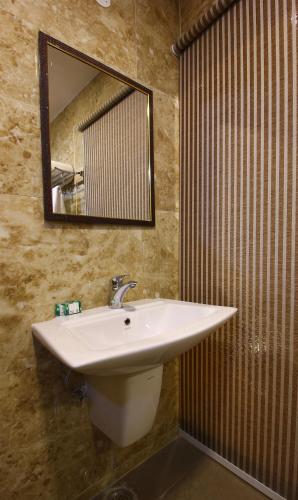 Treebo Address Inn, Banjara Hills