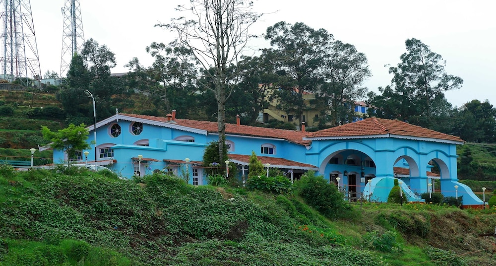 BRITISH CLIFF CLUB RESORT