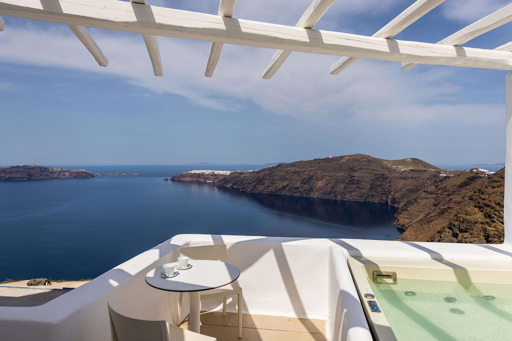 Rocabella Santorini Hotel & Spa