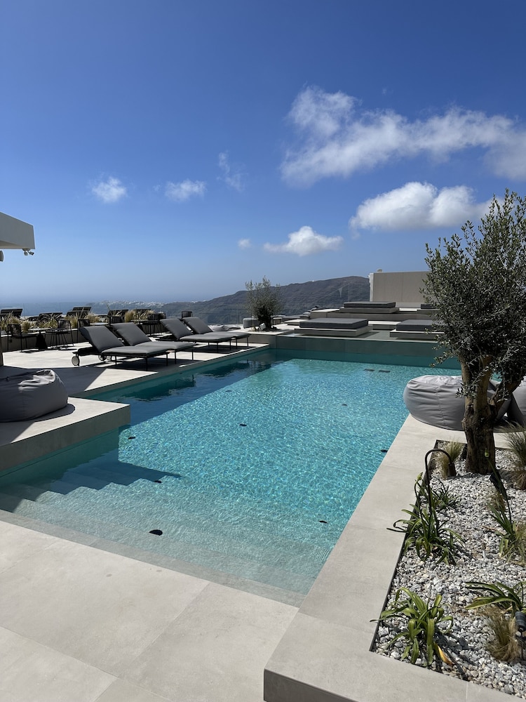 Rocabella Santorini Hotel & Spa
