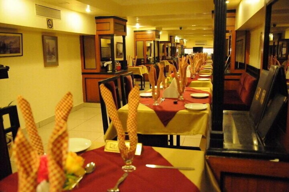 Hotel Sovereign Grand