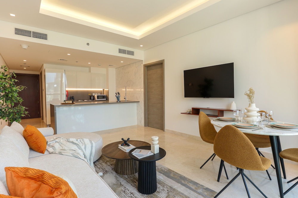 HiGuests - The Sterling by Omniyat