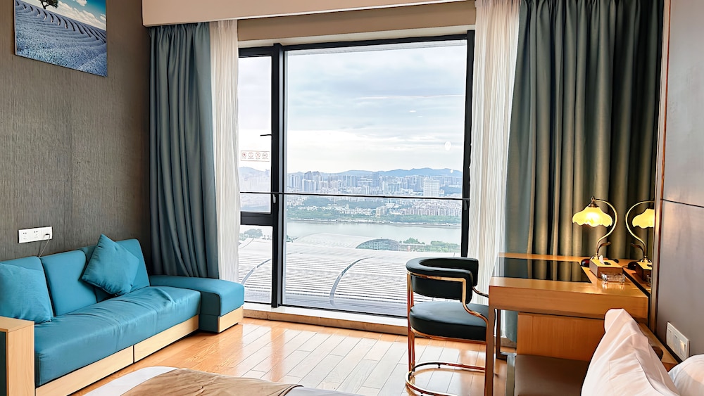 Xingyi International Hotel Poly Store