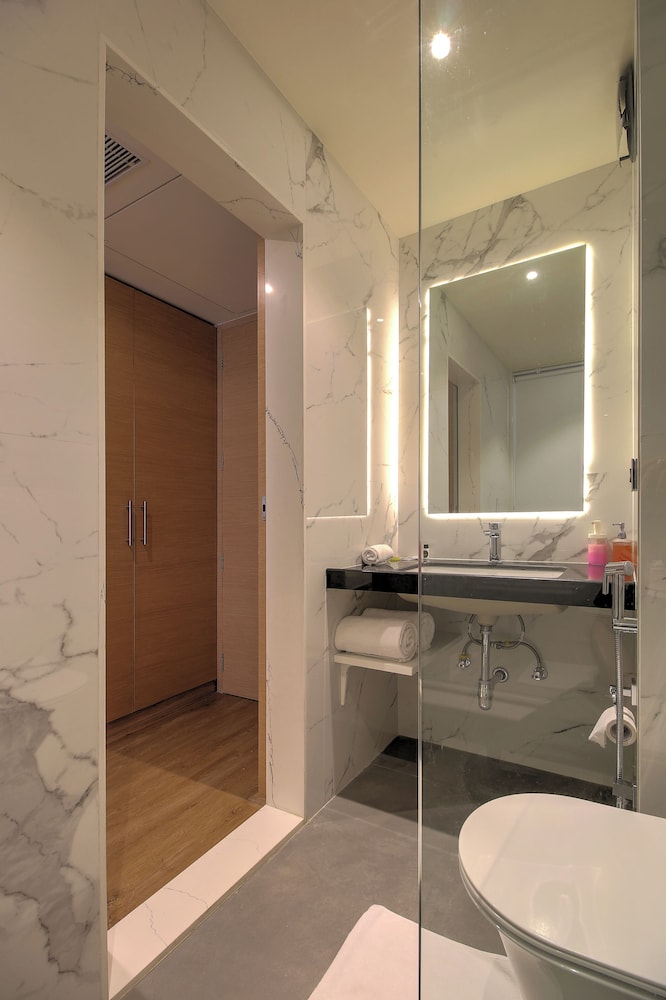 Hotel Mumbai House Ghansoli