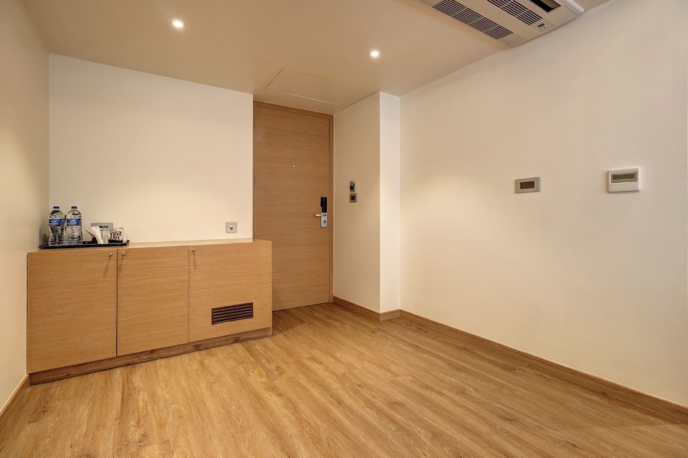 Hotel Mumbai House Ghansoli