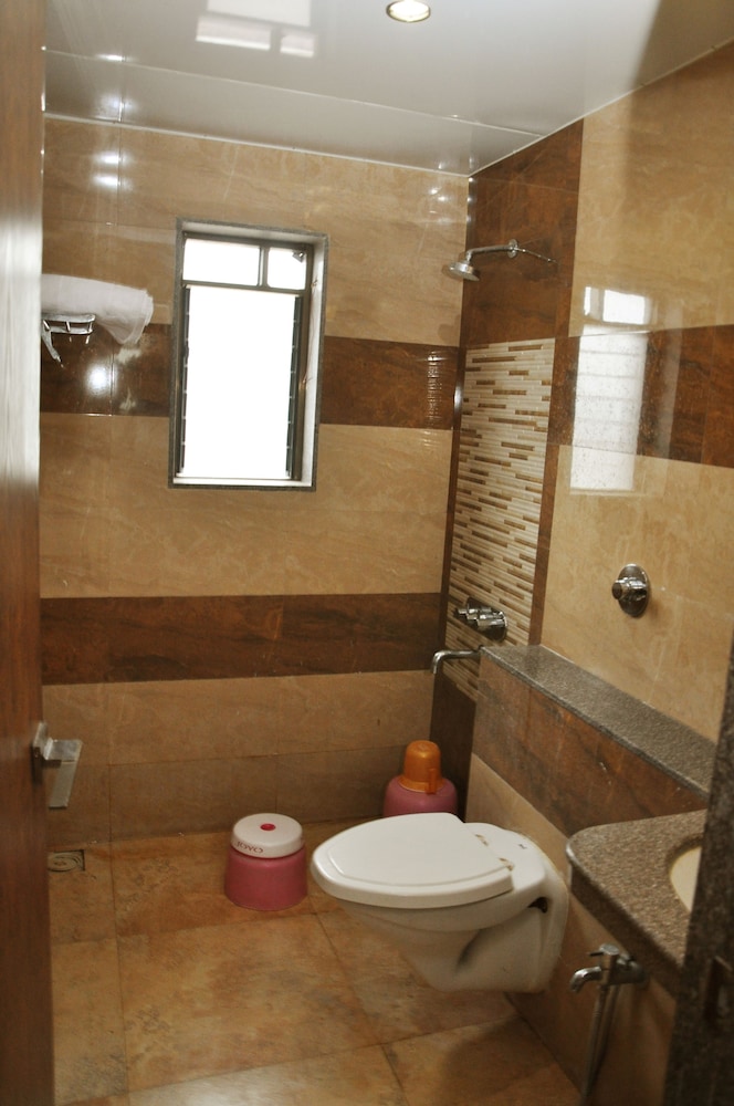 HOTEL SAI SURAJ PARK