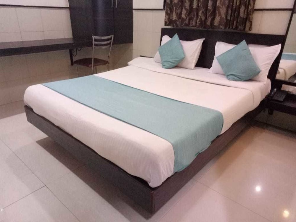 Hotel Sharda