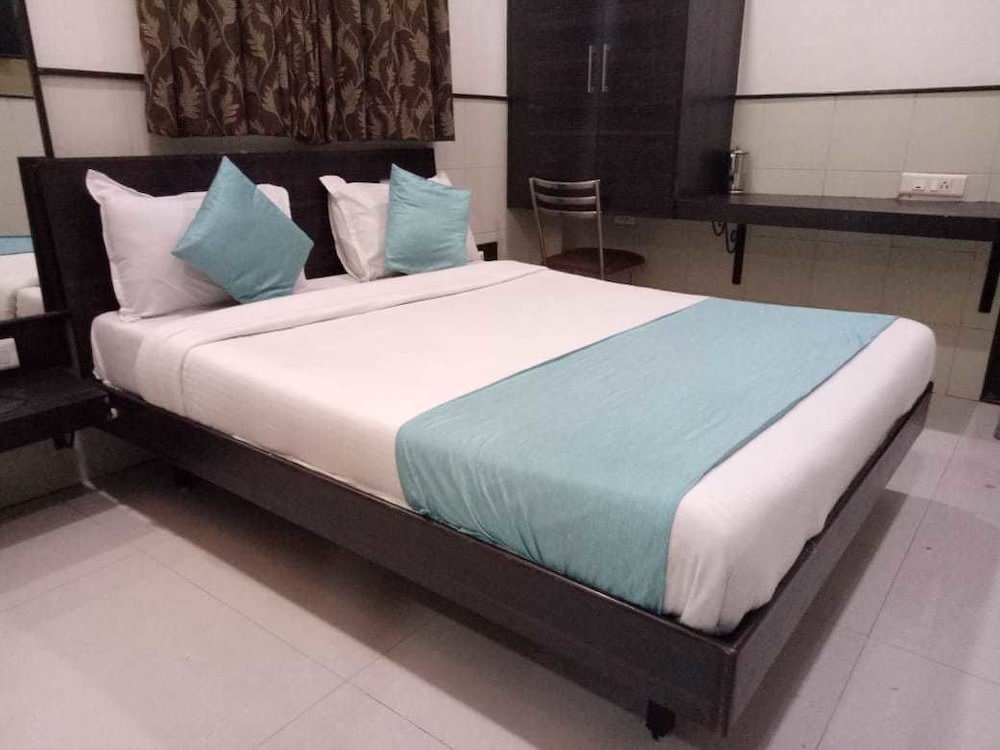 Hotel Sharda