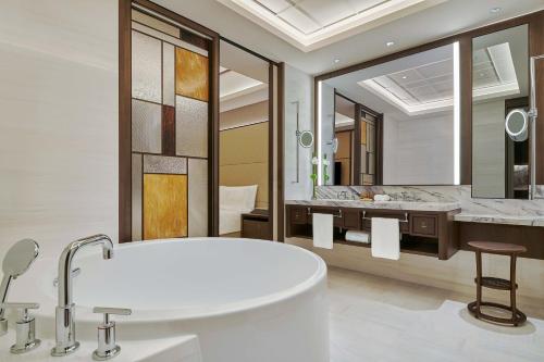 Shangri-La Qiantan, Shanghai