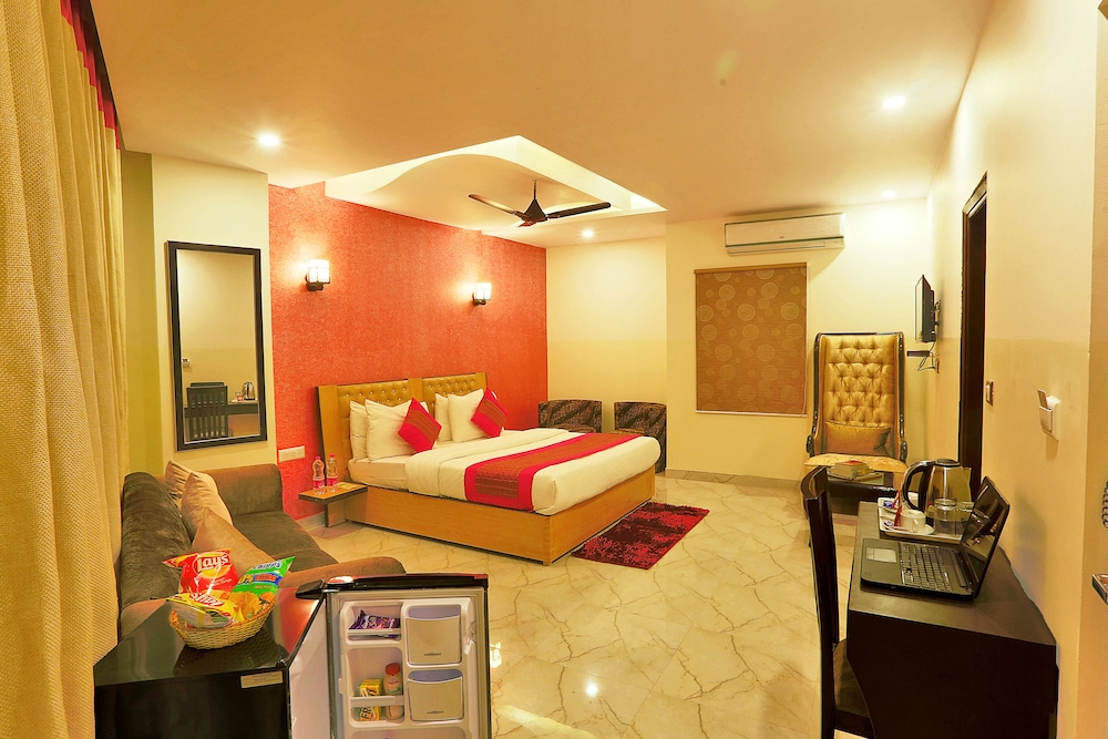 Hotel Airport City