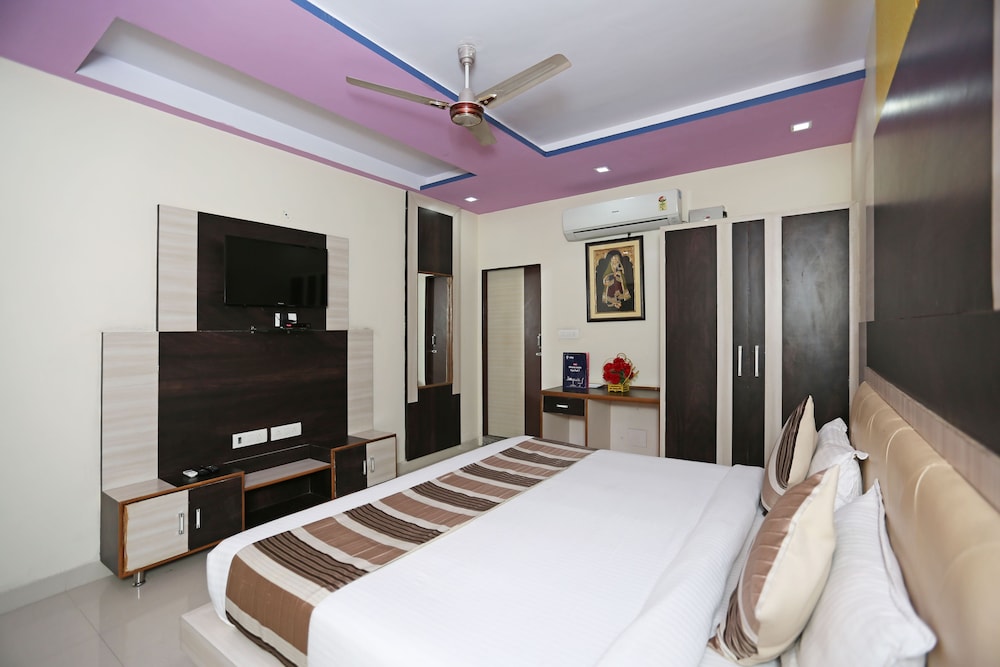 OYO 6893 Hotel Airport View