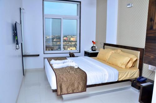 Sri Sri Executive Lodging & Hotel, Kolhapur