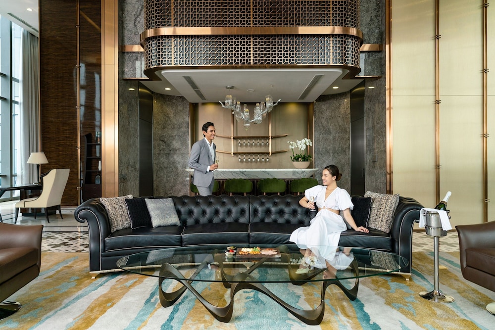 Vinpearl Landmark 81, Autograph Collection