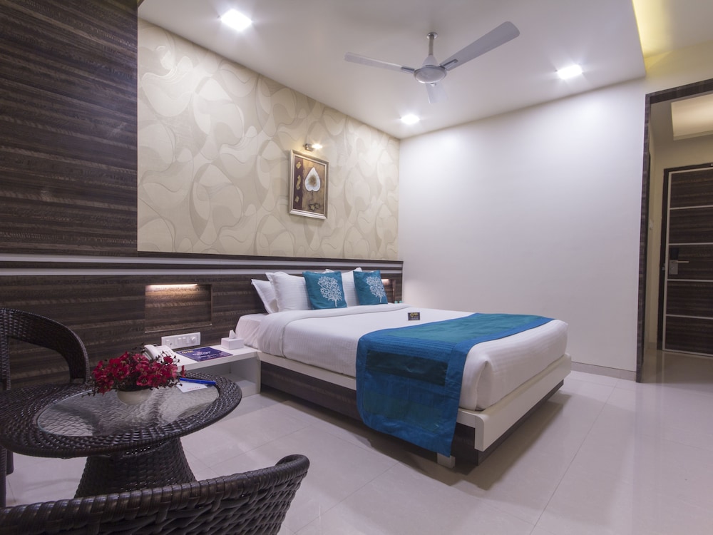Hotel Rudra Shelter International