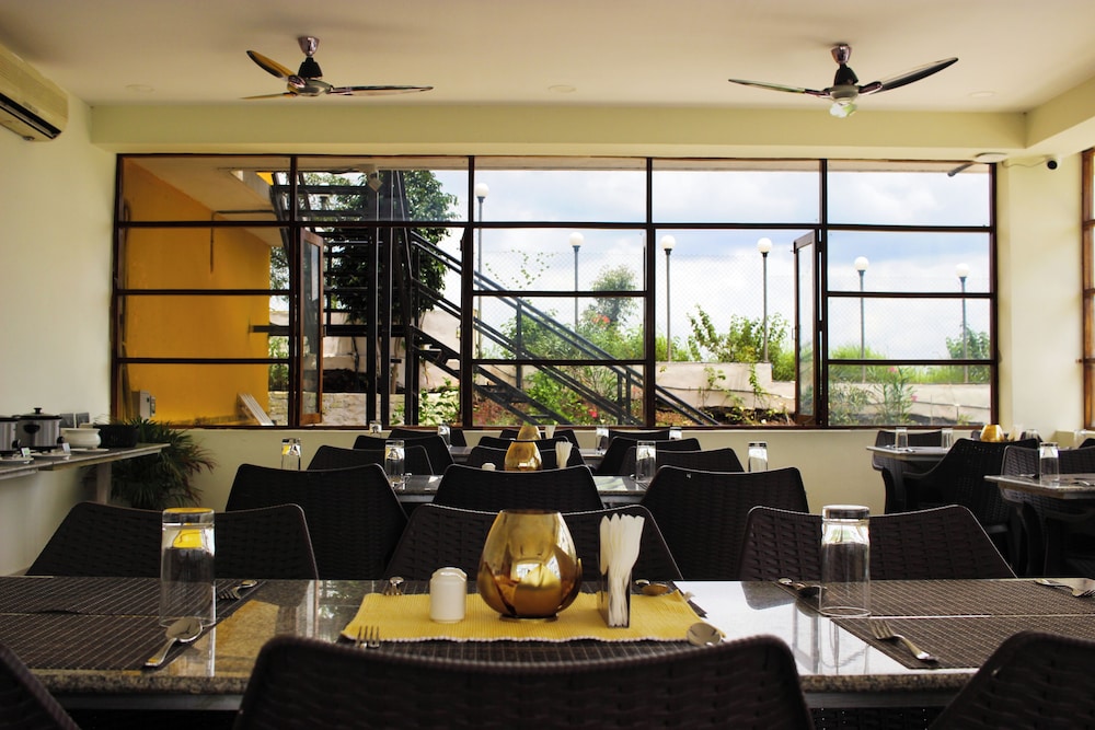 ARC Lakeside Resort, Shirwal (50 Km From Pune)