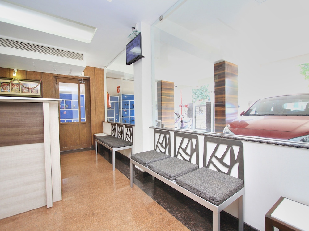 OYO 12746 Hotel Sapthagiri Nest