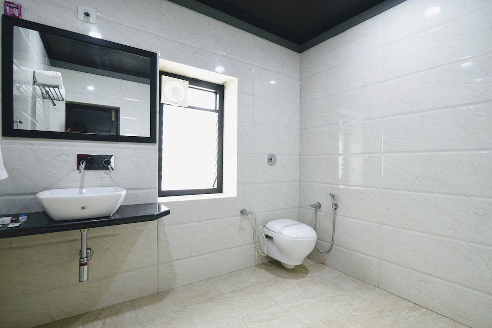Hotel Agroha (Colonial Villa, 1 KM from Nakki Lake) , Mount Abu
