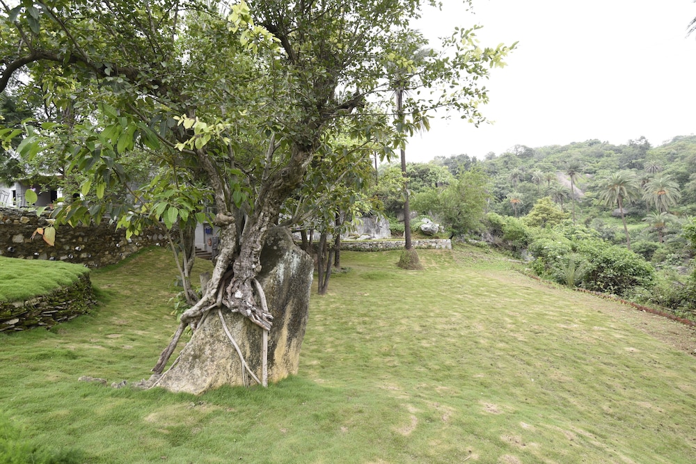 Hotel Agroha (Colonial Villa, 1 KM from Nakki Lake) , Mount Abu
