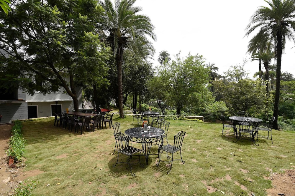 Hotel Agroha (Colonial Villa, 1 KM from Nakki Lake) , Mount Abu