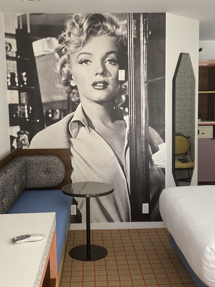 The Hollywood Franklin Hotel near Universal Studios
