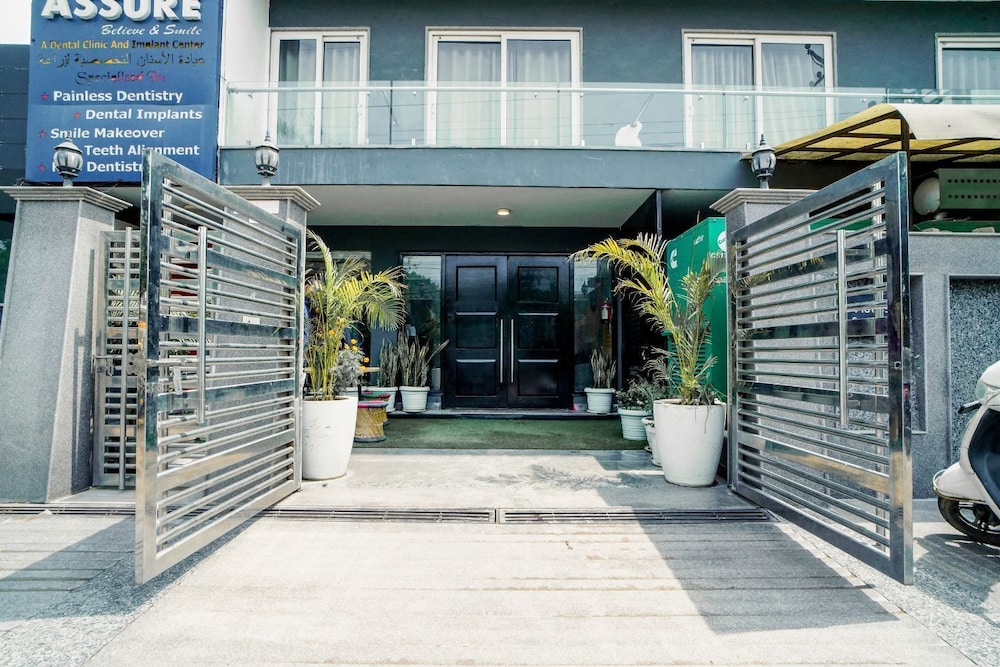 Saltstayz Select- Medicity (Near Medanta Hospital)