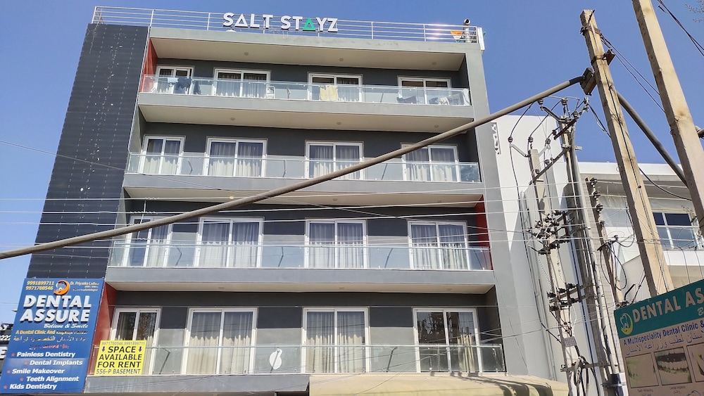 Saltstayz Select- Medicity (Near Medanta Hospital)