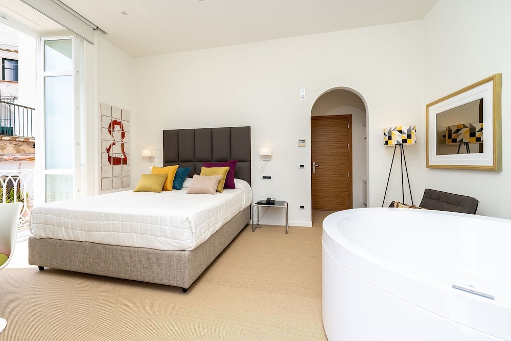 Palazzo Ferraioli Hotel & Wellness Center