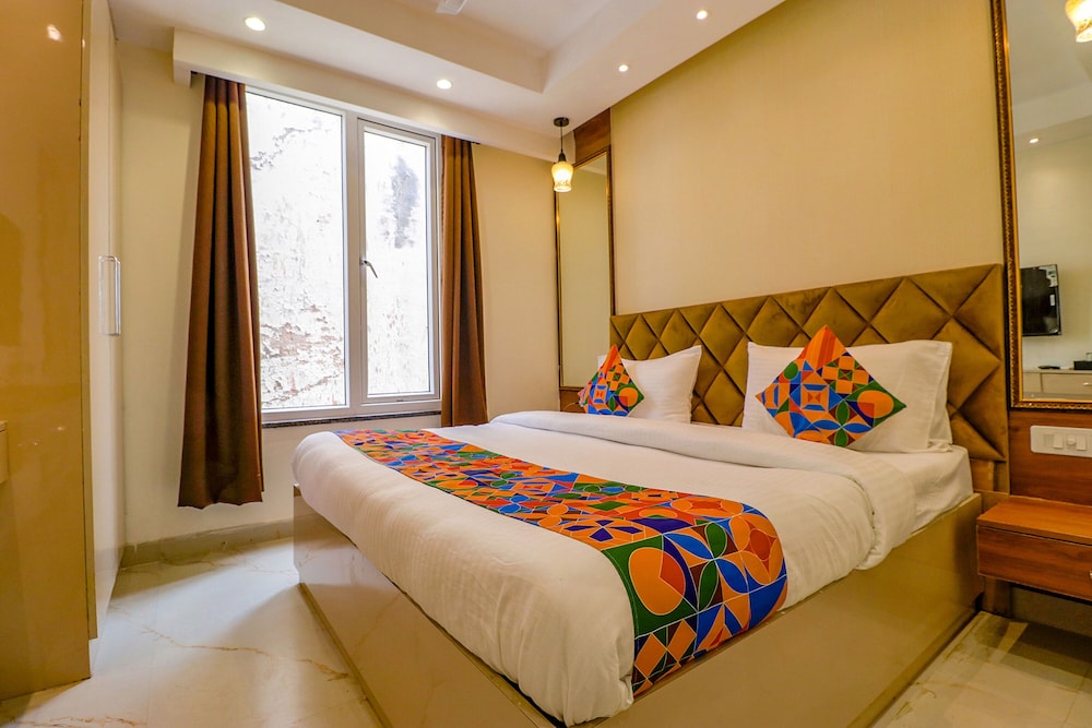  FabHotel Pitampura