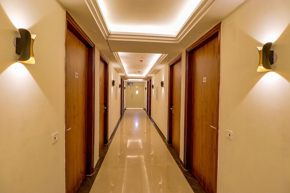  FabHotel Pitampura