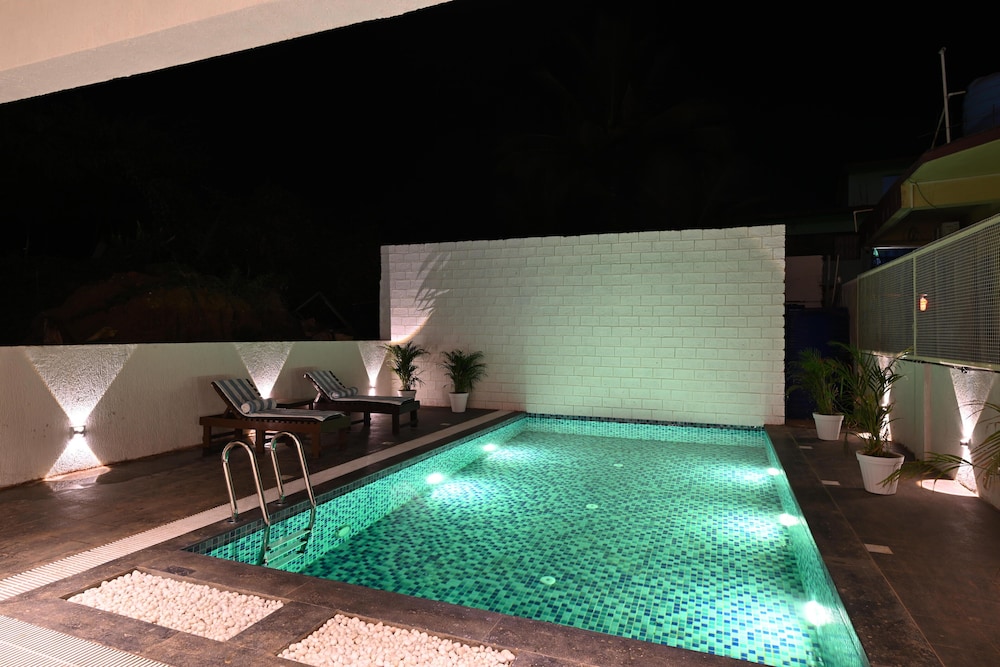 Bedzzz Xclusiv, Morjim By Leisure Hotels