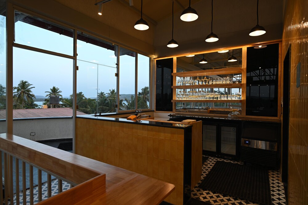 Bedzzz Xclusiv, Morjim By Leisure Hotels