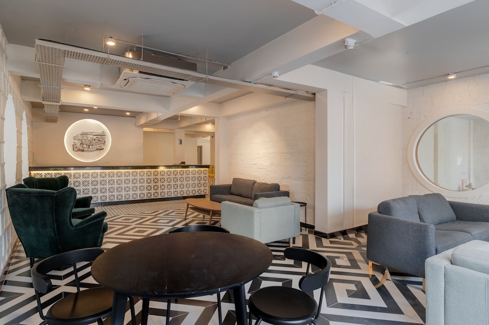 Bedzzz Xclusiv, Morjim By Leisure Hotels
