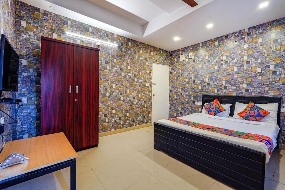 FabExpress Kings Suites Banaswadi