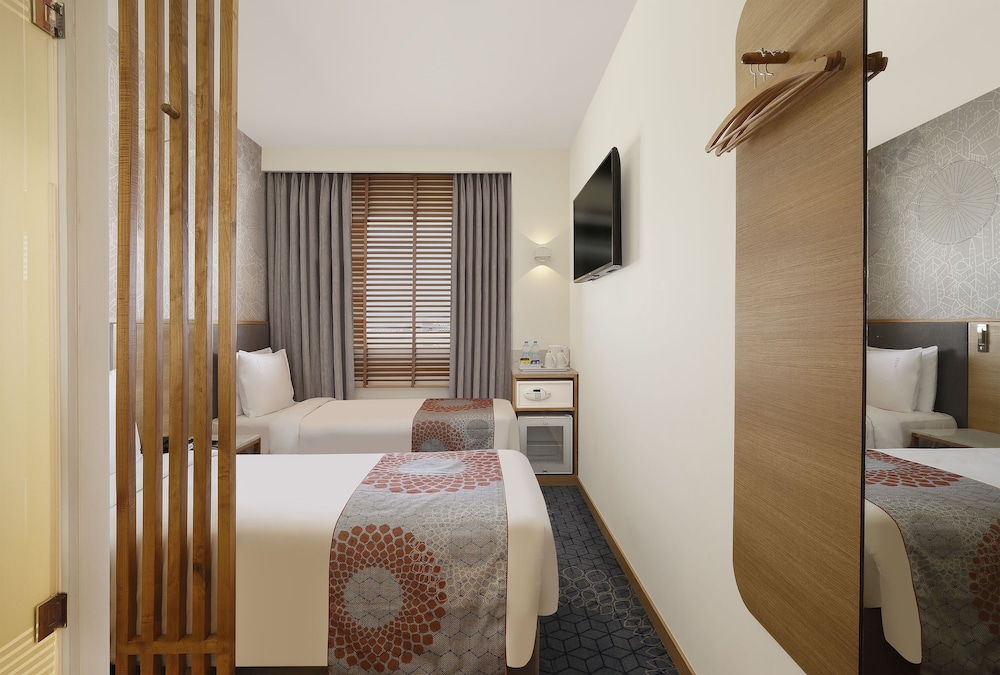 Holiday Inn Express Gurugram Sector 50, an IHG Hotel
