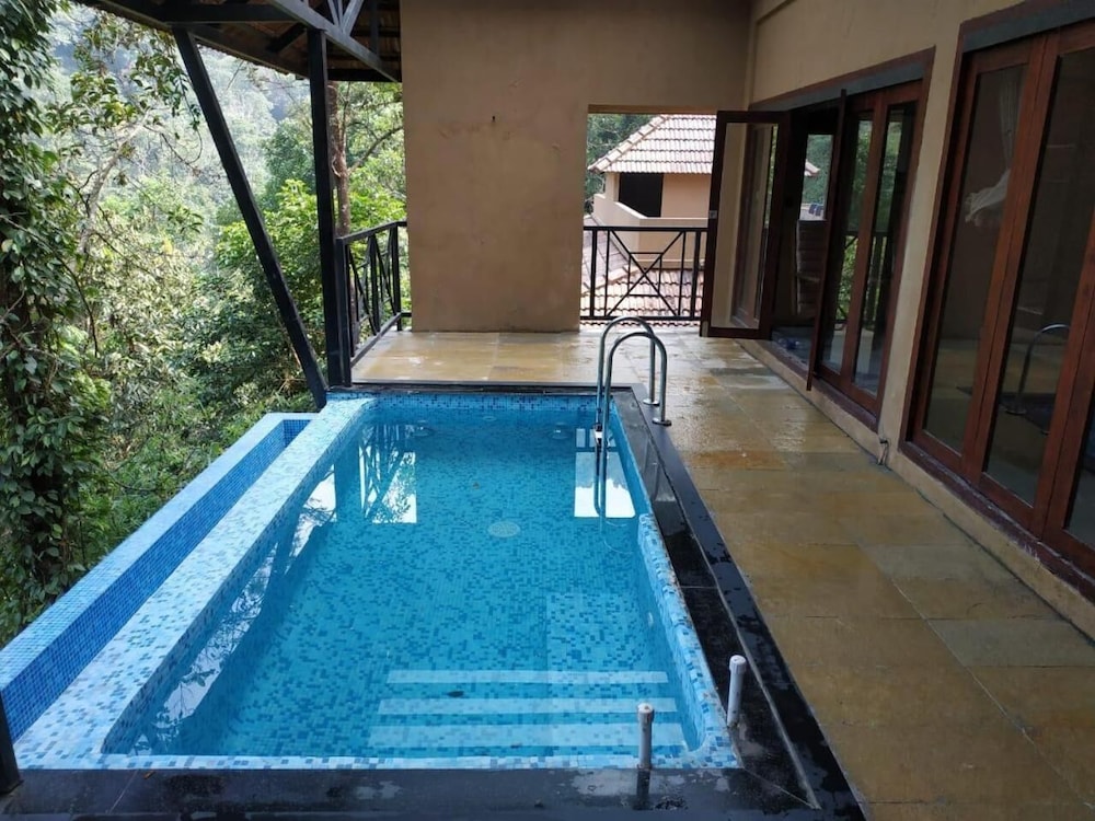 Silent Creek Resort And Spa