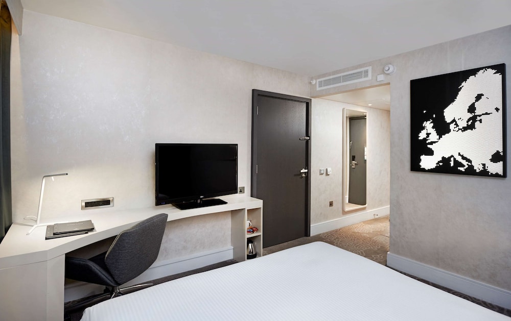 Hilton London Heathrow Airport