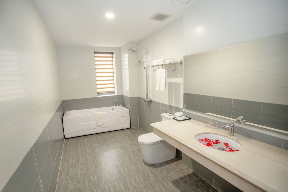 Momali Hotel Ninh Binh
