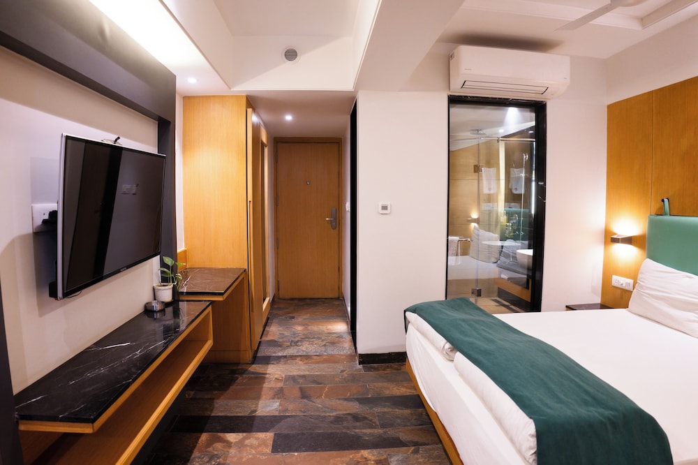 Jains Hotel Rajhans