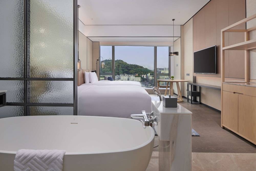 DoubleTree by Hilton Shenzhen Airport