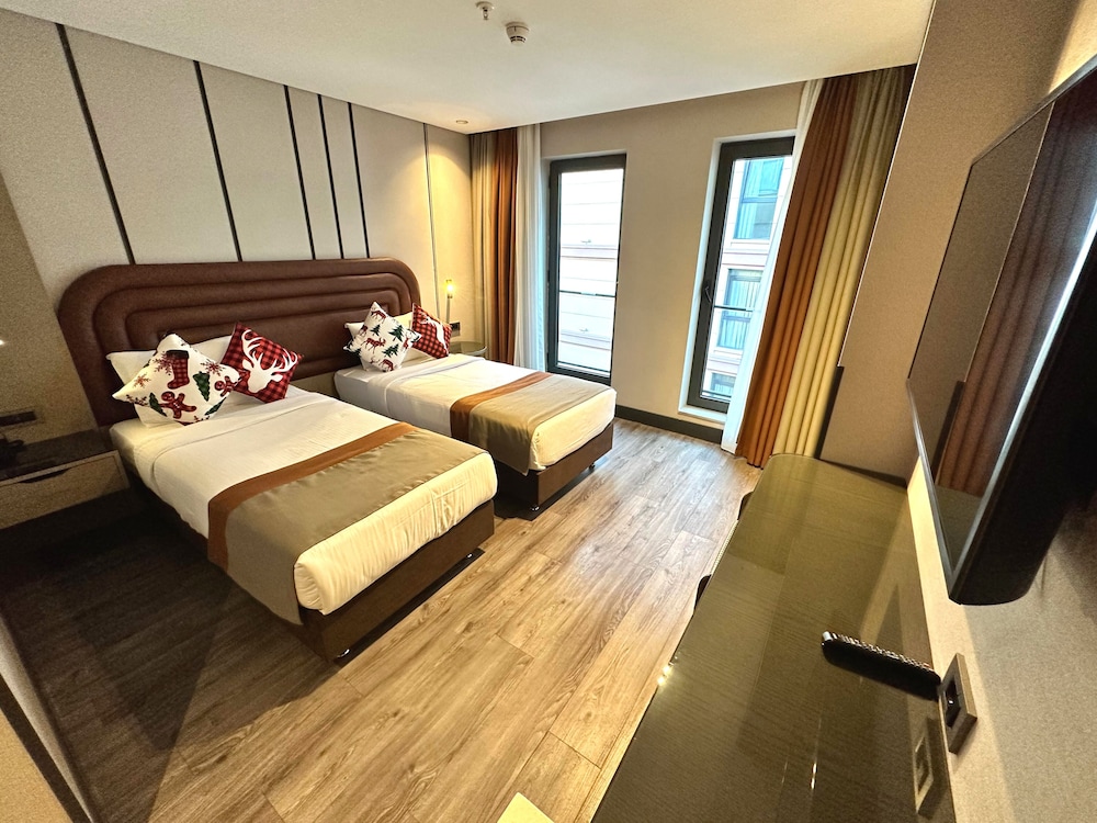 Edition Old City Hotel