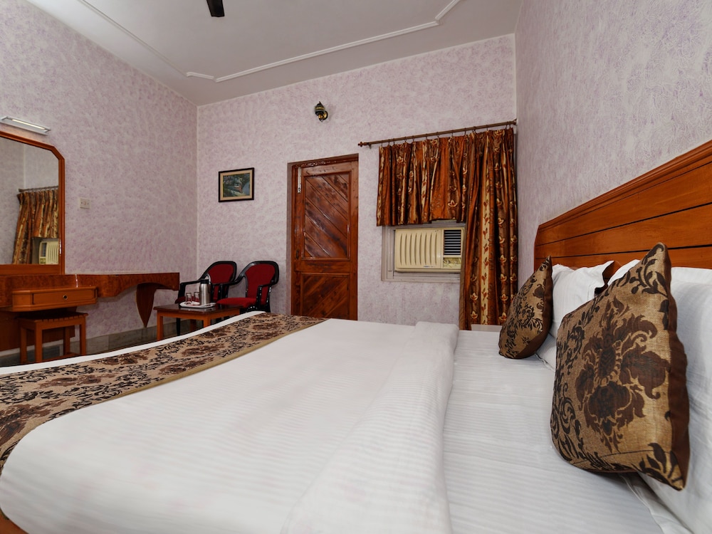 Hotel Padmini International